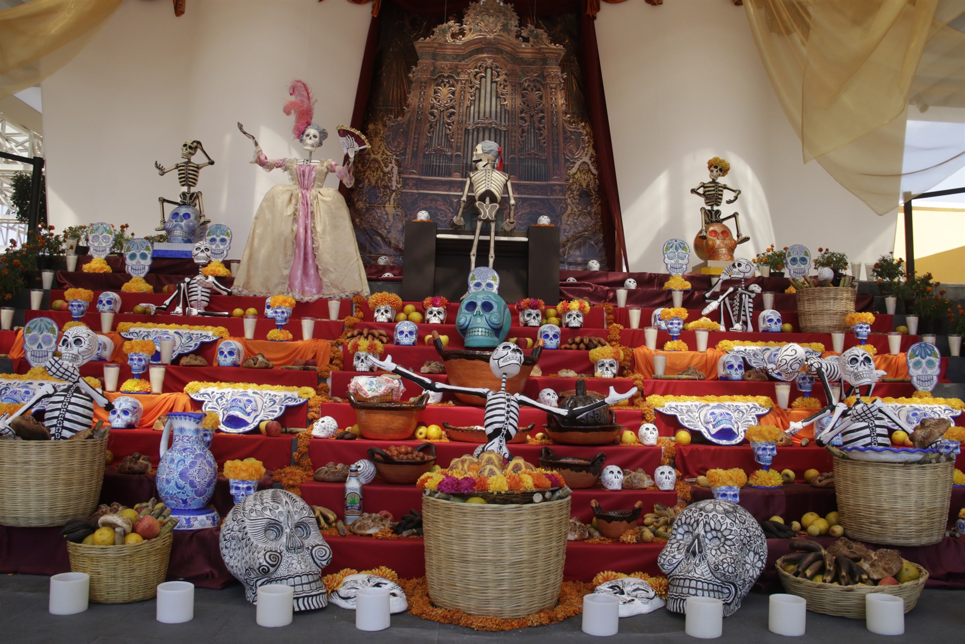 Familias mexicanas gastan mil pesos en promedio en ofrendas