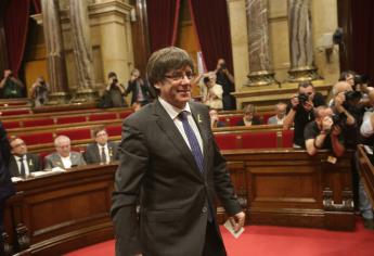 Puigdemont llama a rechazar intervención y crece tensión España-Cataluña