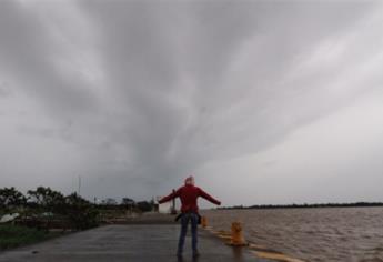 Ponen bajo alerta de tormenta tropical Cuba y partes de Florida