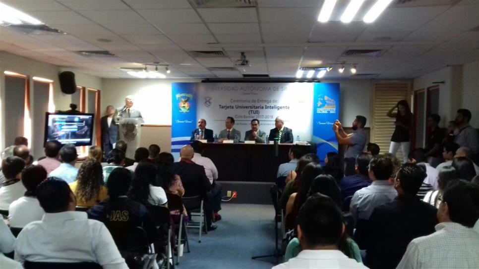 Inicia UAS entrega de Tarjeta Universitaria Inteligente