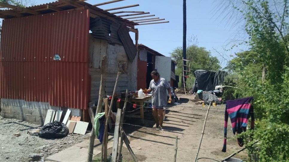 Vecinos de la Ferrusquilla se quejan de vivir en el abandono