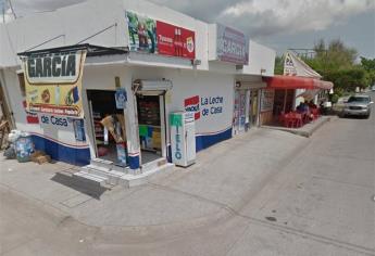 Abuelito de 86 años fue a la tienda y lo golpean para robarle