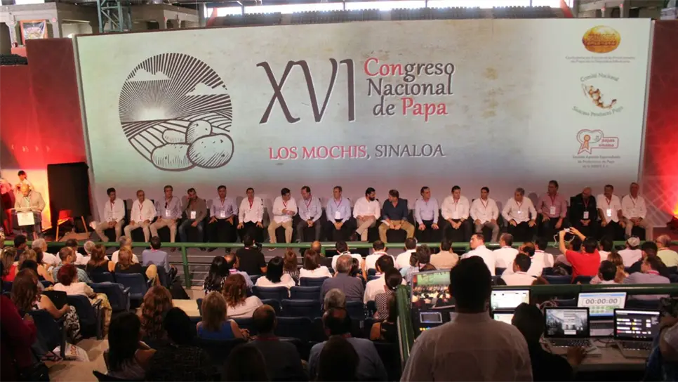 Inicia XVI Congreso Nacional de Papa