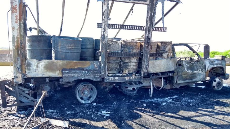 Camioneta cargada de tambos se incendia en La Costera