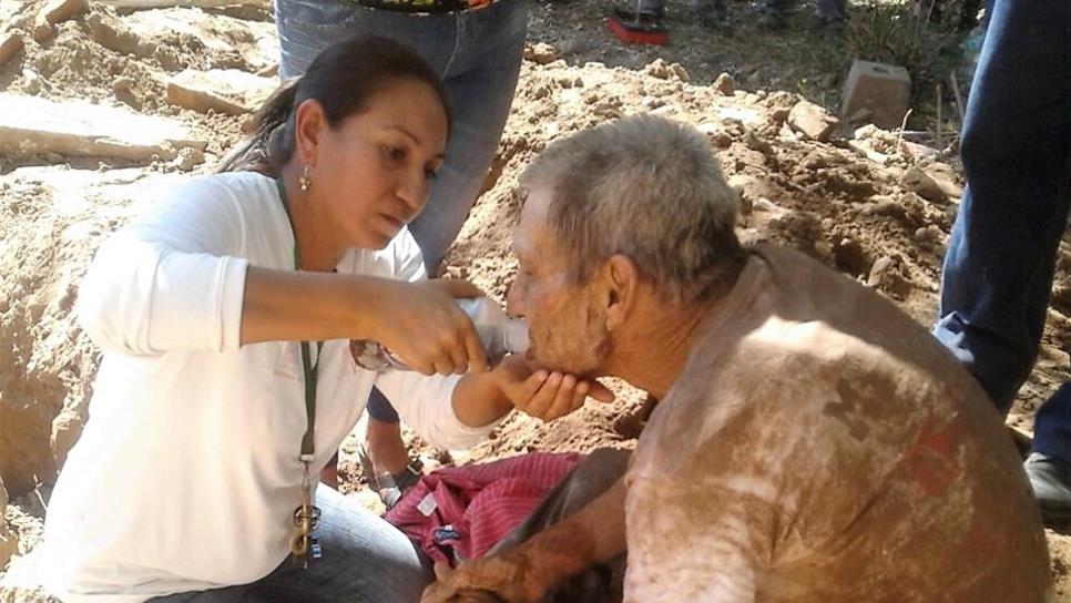 Buscaba un tesoro en Charay y le cae encima una pared de adobe