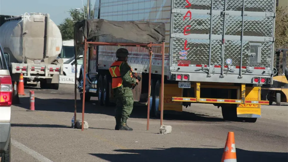 CAADES pide corredor fiscal para evitar retenes a Estados Unidos