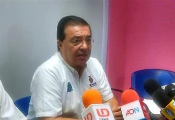 Se ampara Ernesto Echeverría contra orden de aprehensión