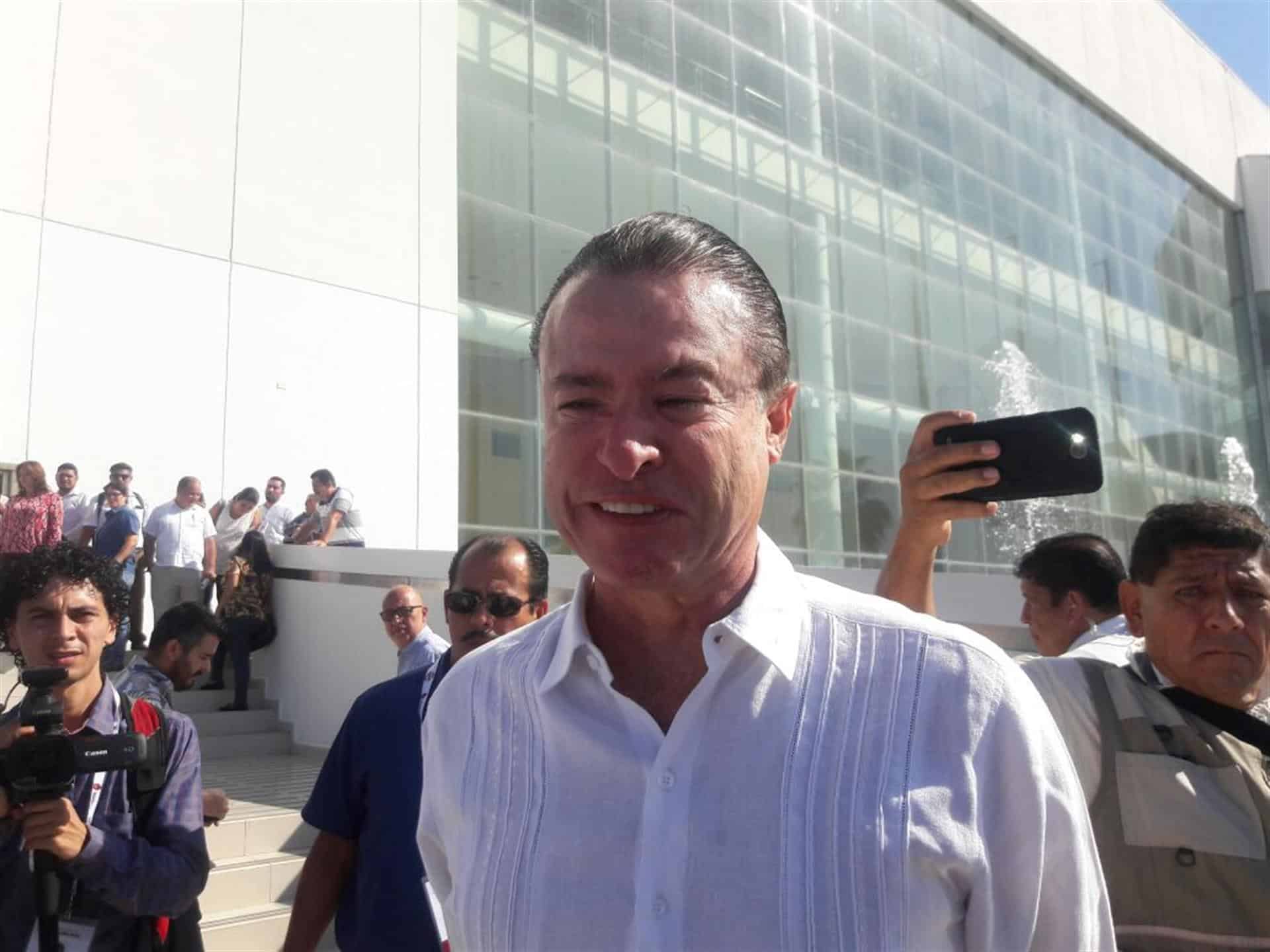 El gobernador estuvo de gira de trabajo en Mazatlán.