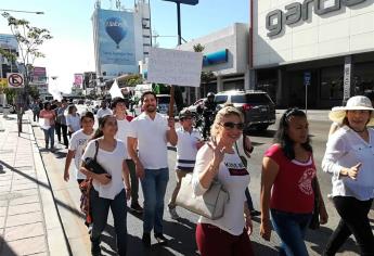 Marchan por el Día Nacional de las personas sordas