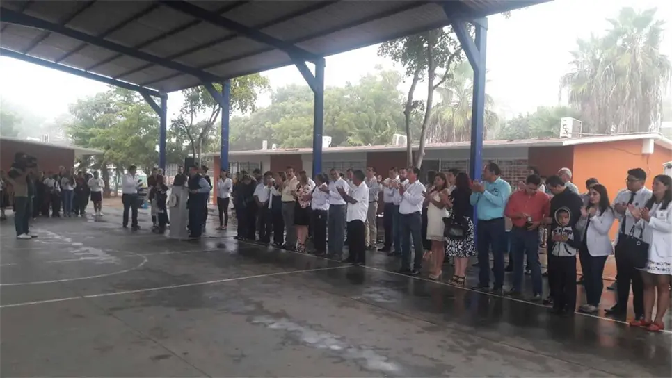 El evento se realizó en una escuela de la localidad.