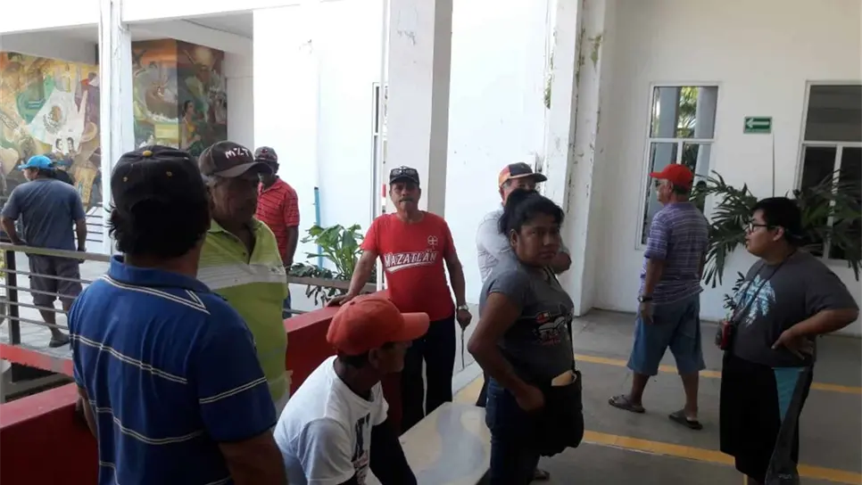 Los inconformes se presentaron ante el alcalde de Mazatlán.