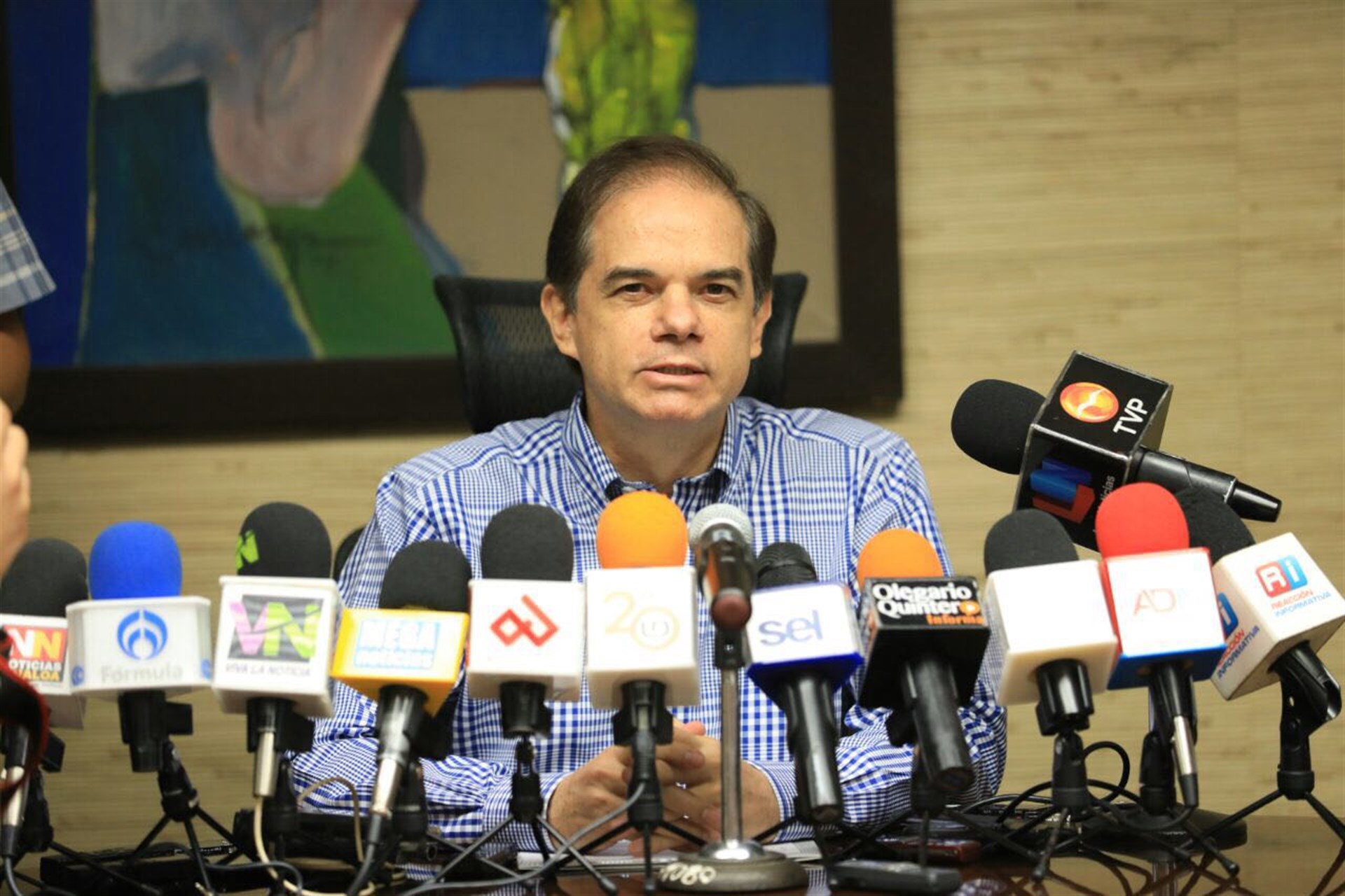 Placas permanentes tendrán un costo de 2 mil 75 pesos: SAyF