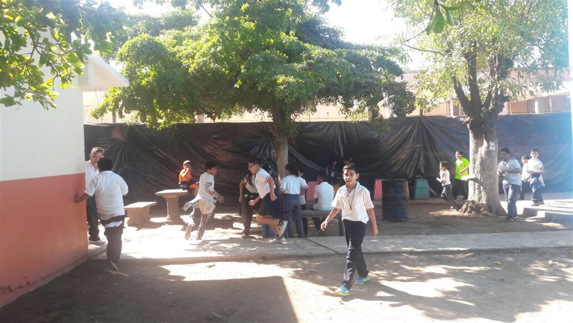 Los trabajos de reconstrucción continúan.