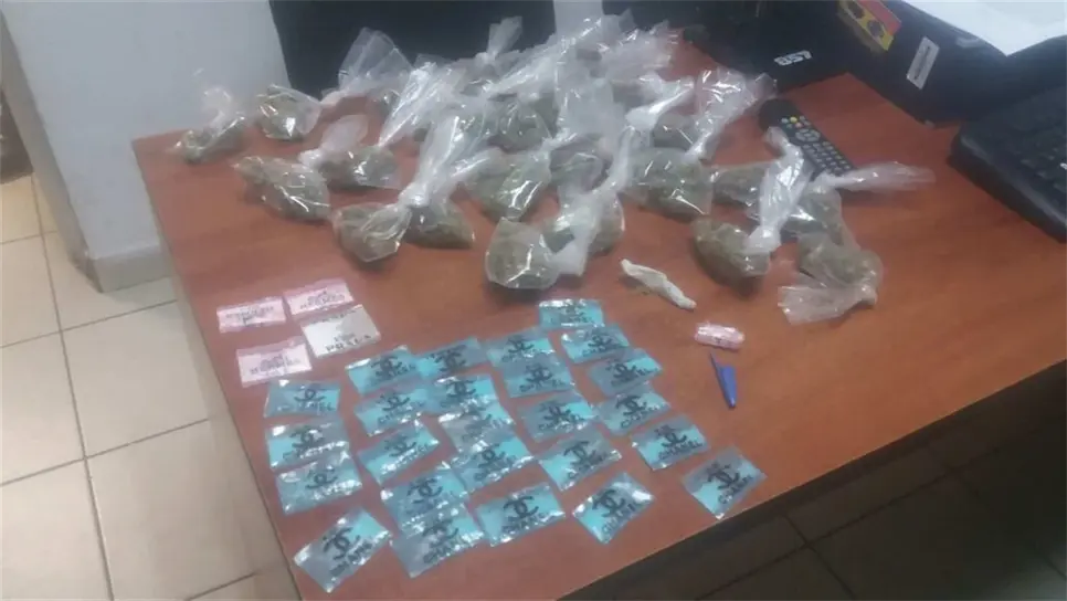 Presunto “puchador” es arrestado en la Buenos Aires