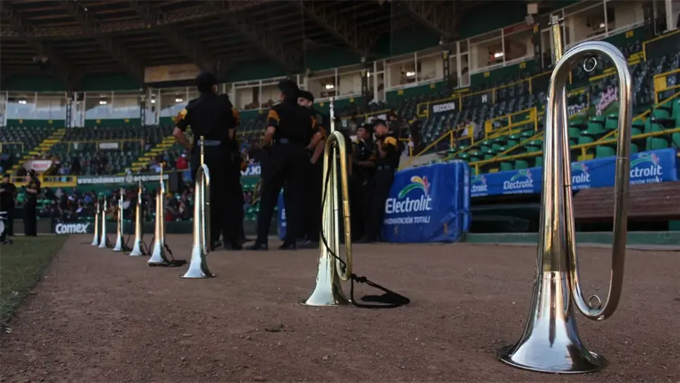 Inauguran competencia nacional de bandas de guerra