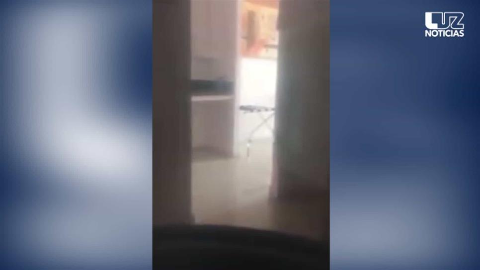 Graban a mujer mientras se bañaba en un hotel