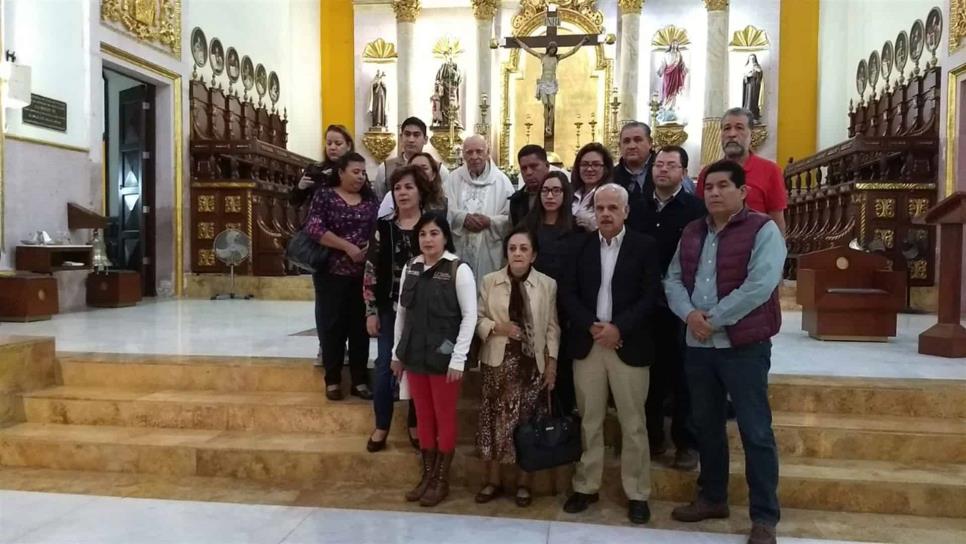 Recuerdan a periodistas fallecidos con una misa