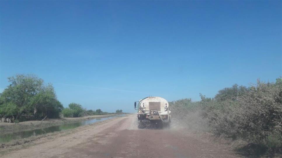 Avanza rehabilitación de caminos y limpieza de balnearios en El Fuerte