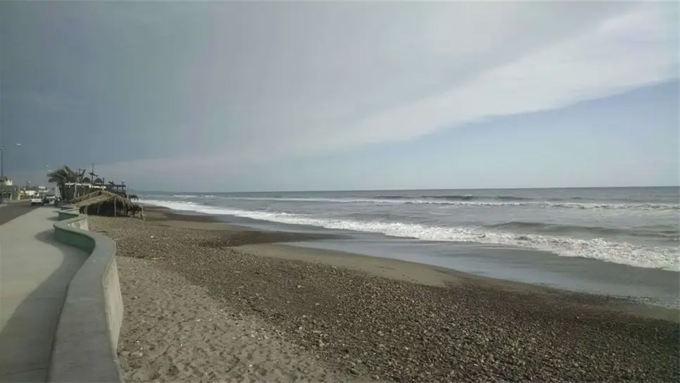 Sigue en pie malecón de Ceuta: Escobar