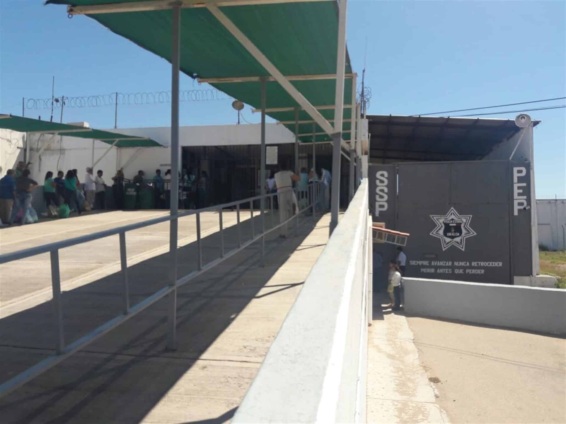 Denuncian cobro de 200 pesos la visita en el penal de Felipe Ángeles