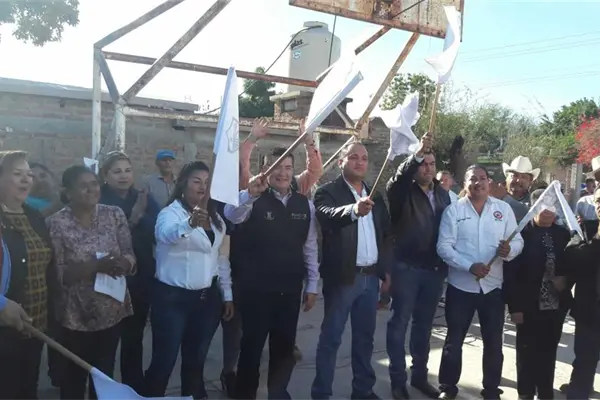 Llevan obras para El Campo Pesquero El Jitzámuri Llevan obras para El Campo Pesquero El Jitzámuri