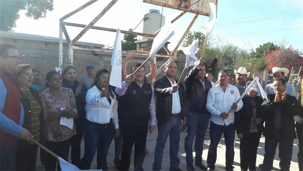 Llevan obras para El Campo Pesquero El Jitzámuri