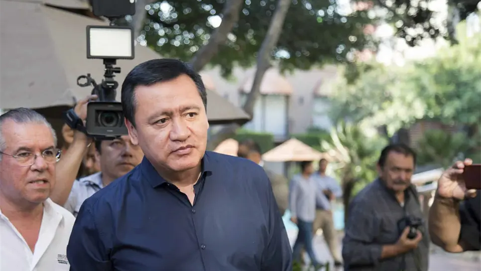 Osorio Chong confirma interés por buscar candidatura como senador