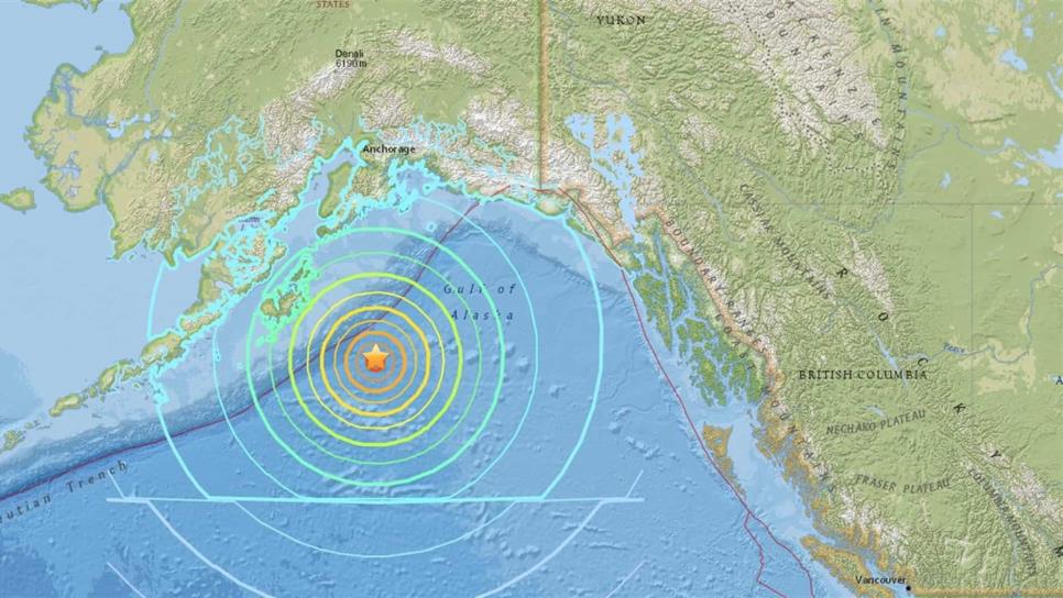 Levantan alerta de tsunami tras sismo de 7.9 grados en Alaska