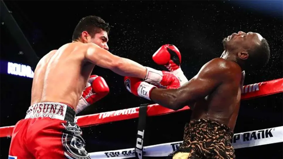 “Zurdo” Ramírez fulmina a Ahmed