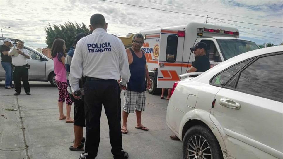 Quedan dos mujeres lesionadas en choque en Mazatlán