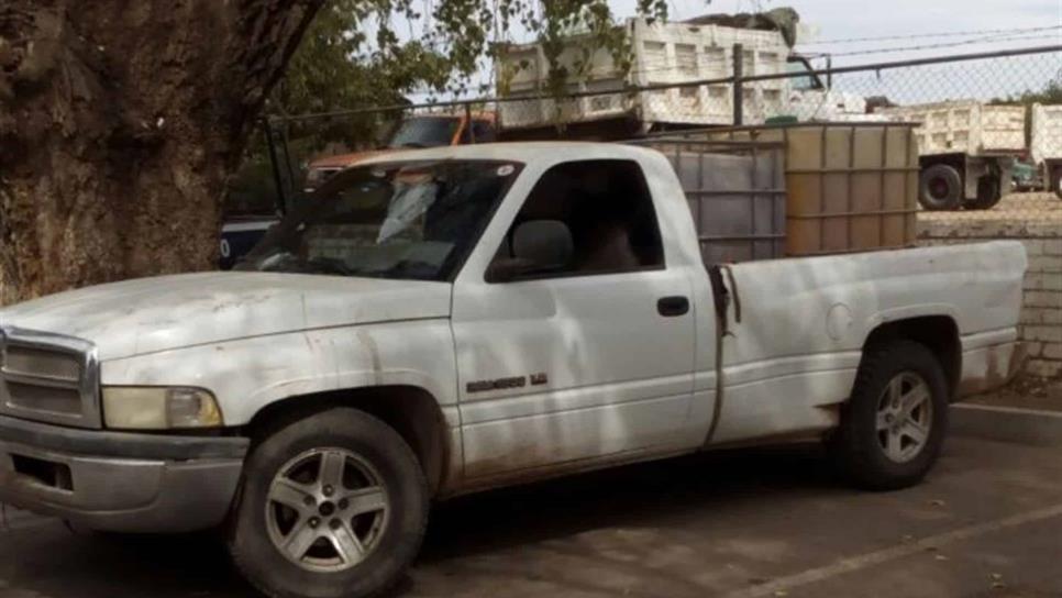 Policías de Guasave aseguran 2 mil litros de gasolina robada