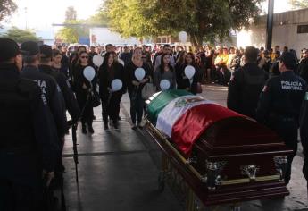 Despiden con homenaje y balas al aire a comandante Medina