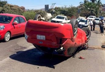 Se accidenta policía municipal y se fractura un brazo