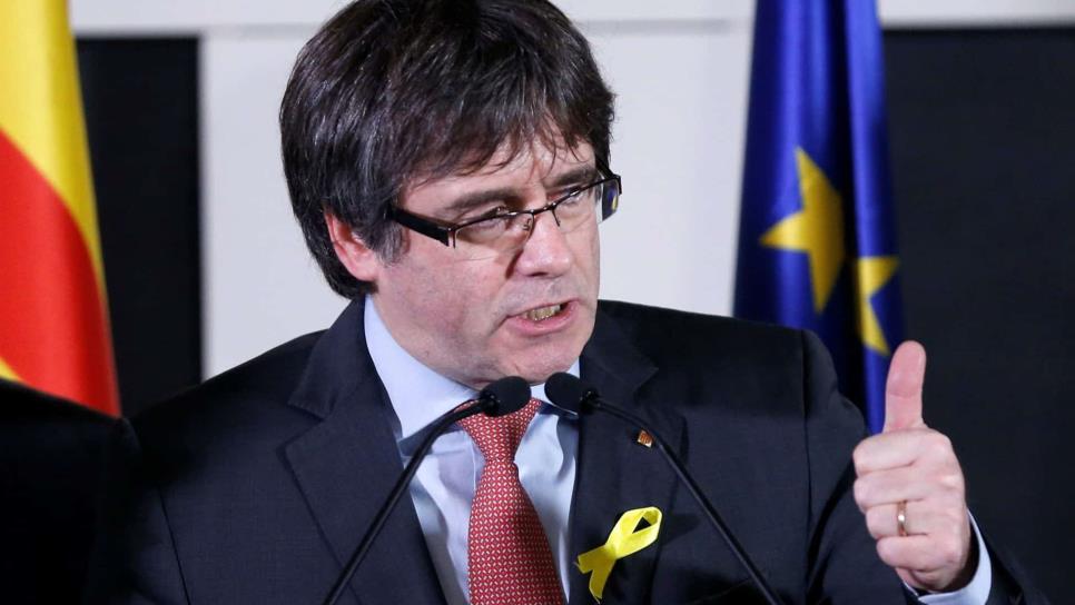 Parlamento catalán legitima a Puigdemont para ser reelegido