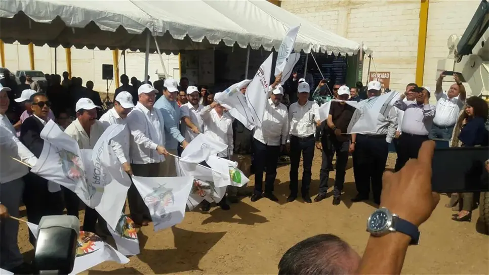 Colocan primera piedra de biorrefinería INTRUSTBIO