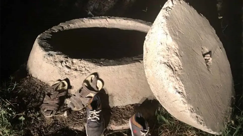 Niño de un año 8 meses se cae a un pozo de drenaje; lo rescata su mamá