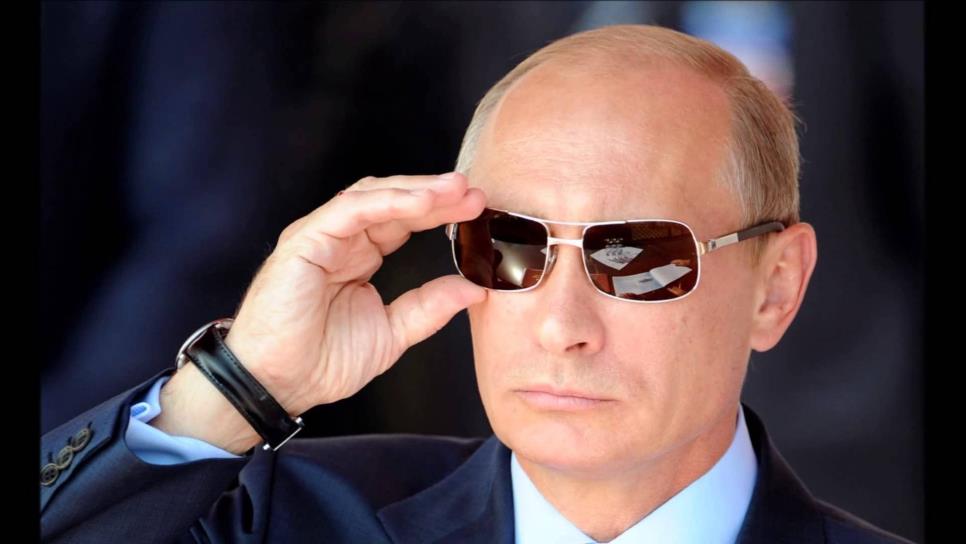 Putin gana elecciones presidenciales con casi 73% de los votos