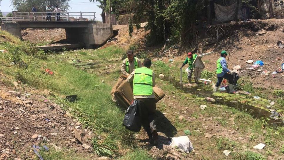 Inicia limpieza de arroyos y canales en Culiacán