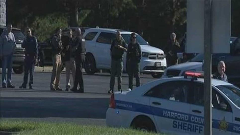 Reportan tiroteo en una escuela preparatoria de Maryland