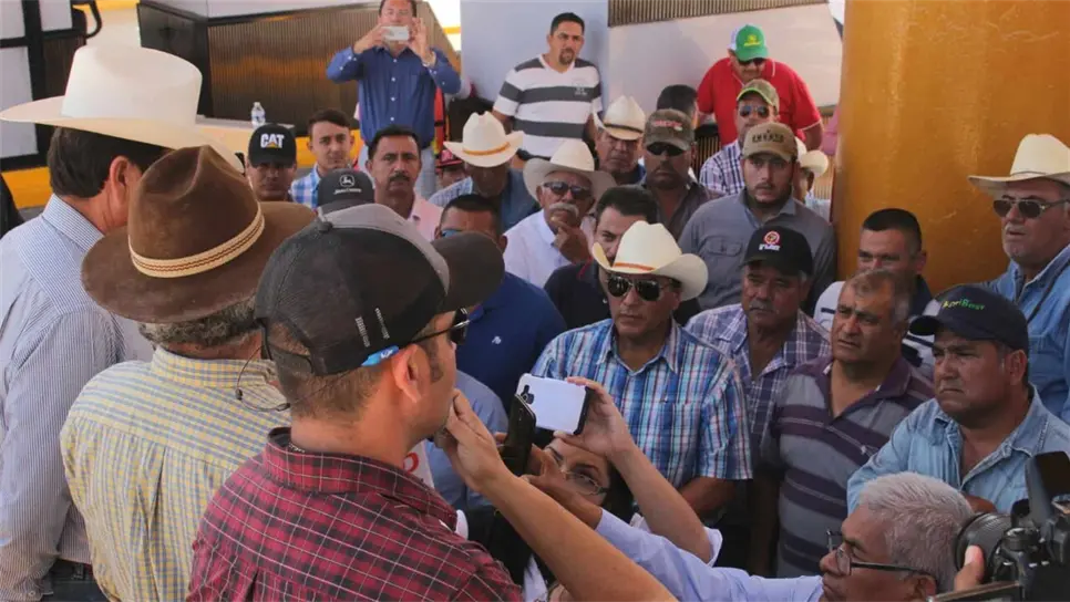 No debe contaminarse el proceso electoral con el tema de los granos: Escobar