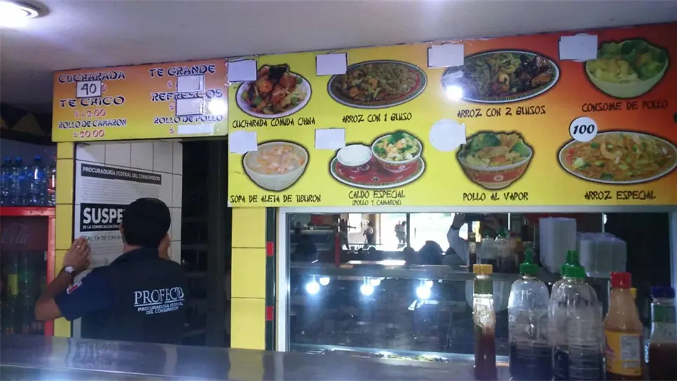 Sanciona Profeco a dos negocios en central de autobuses de Culiacán