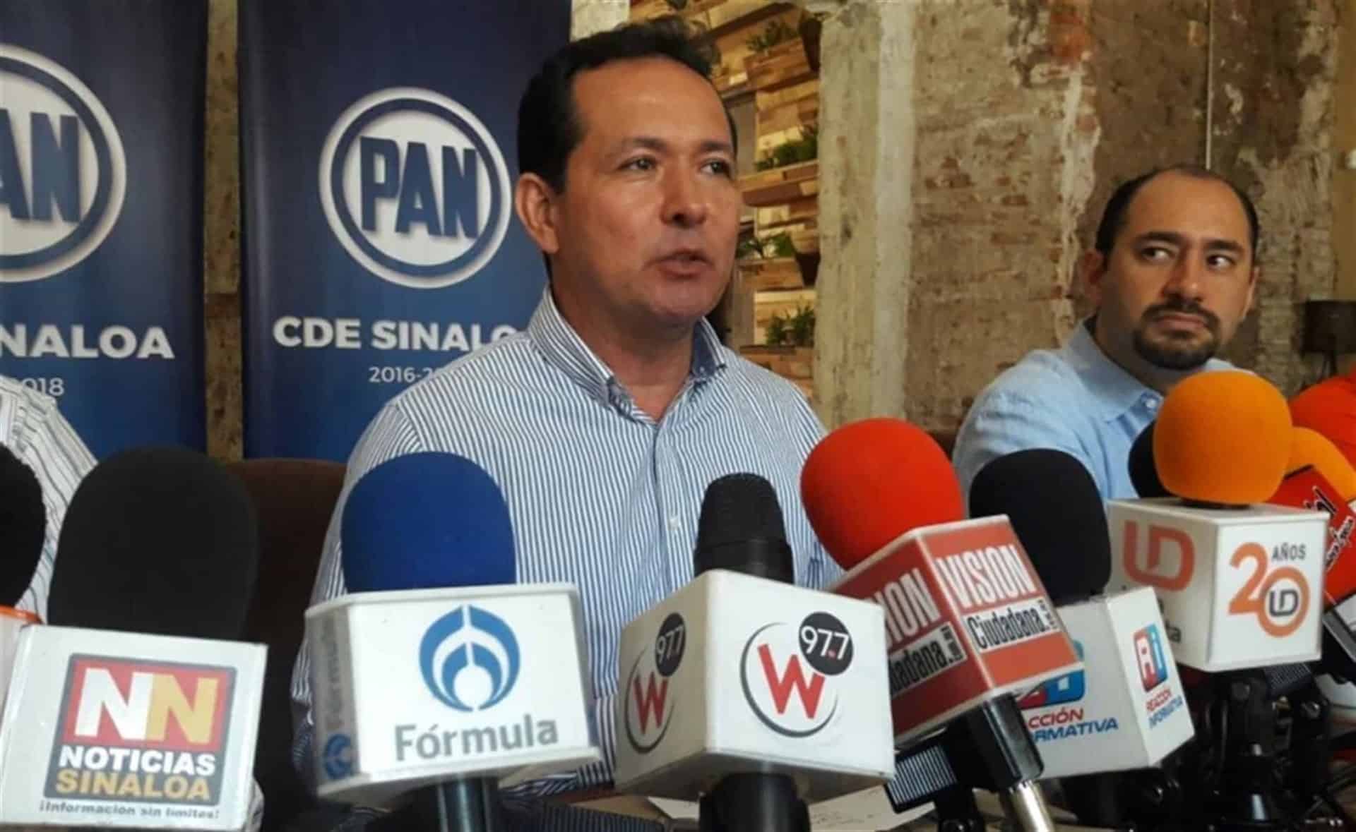 Le recuerdan al Güero Cruz que llegó a ser diputado por el PAN