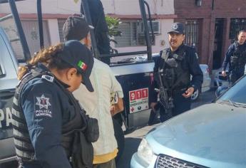 Policías municipales rescatan a dos menores en situación de abandono