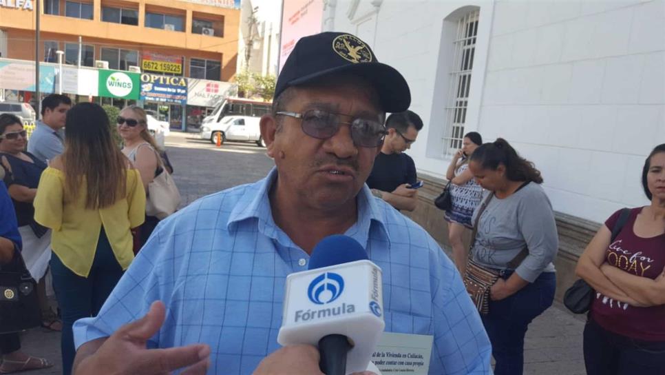 Manifestantes exigen vivienda en el Ayuntamiento de Culiacán