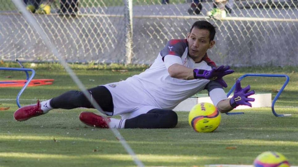Chivas protesta con uniforme al revés previo a la Final