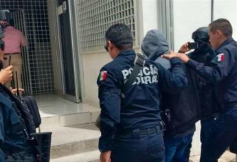 Ingresa a la PGR el acusado del homicidio de Javier Valdez