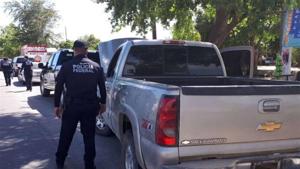 Policía Federal asegura camioneta y motocicleta robadas