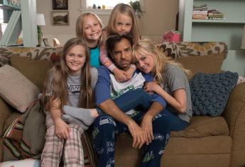 Eugenio Derbez busca dignificar imagen del latino con “Hombre al agua