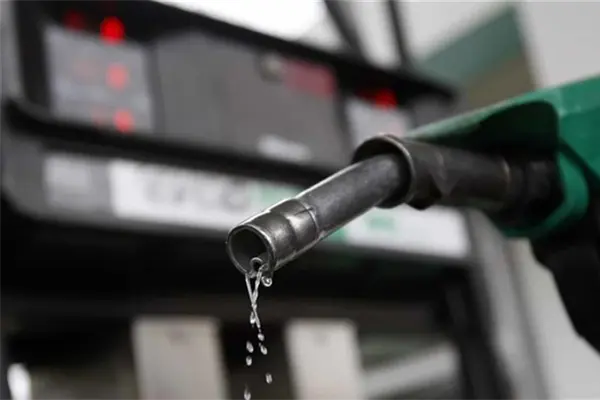 Bajará 80 centavos gasolina Magna Bajará 80 centavos gasolina Magna