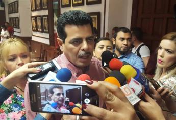 Ofrece alcalde de Culiacán apoyo a familiares de estudiante accidentado